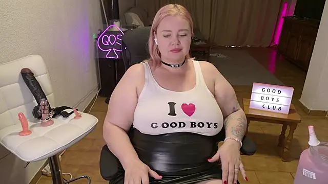 Snapshot of MargotGrey chatting on 2, 5, 2026 MargotGrey online show from 2, 5, 2026