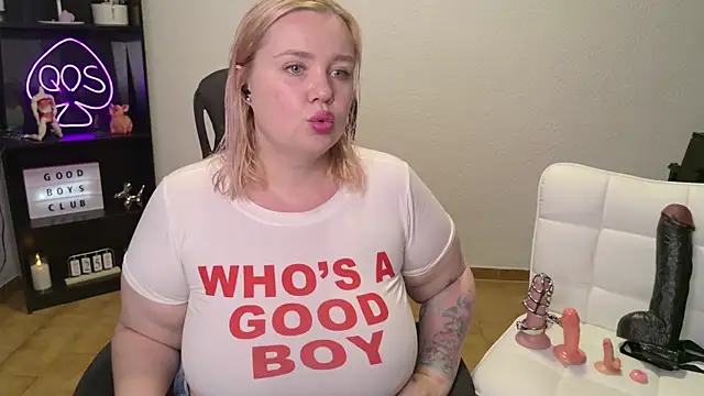 Snapshot of MargotGrey chatting on 25, 5, 2026 MargotGrey online show from 25, 5, 2026