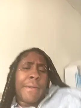 Snapshot of Foreignthababyy chatting on 1, 12, 2025 Foreignthababyy online show from 1, 12, 2025