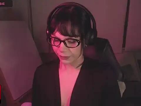 Snapshot of alien__show chatting on 6, 4, 2026 alien show online show from 6, 4, 2026