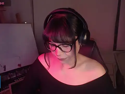 Snapshot of alien__show chatting on 15, 4, 2026 alien show online show from 15, 4, 2026