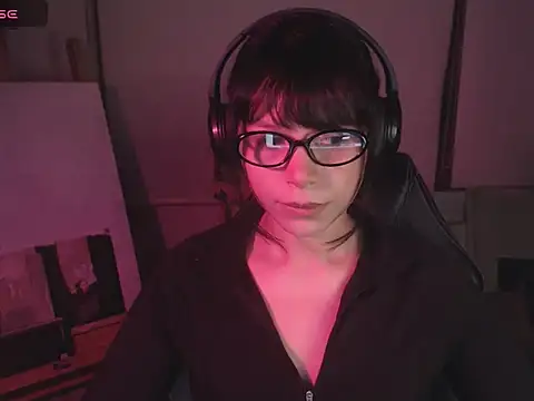 Snapshot of alien__show chatting on 21, 4, 2026 alien show online show from 21, 4, 2026