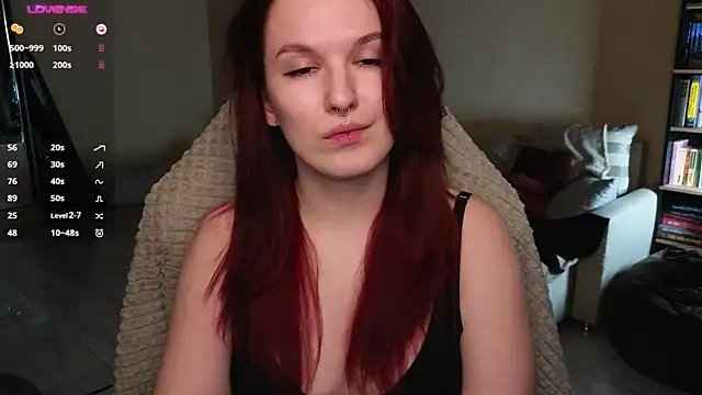 Snapshot of Val_lava chatting on 21, 4, 2026 Val lava online show from 21, 4, 2026