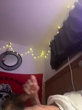 Snapshot of Dfkon420 chatting on 18, 12, 2025 Dfkon420 online show from 18, 12, 2025