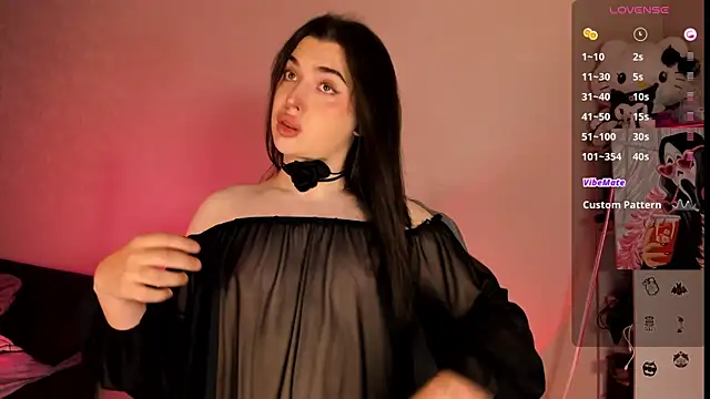 YsabellViveris online show from 5, 3, 2025