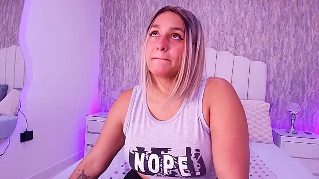 raven lilith  online show from 5, 3, 2026