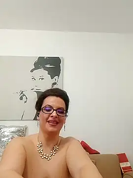 RebeccaNoble online show from 24, 2, 2025