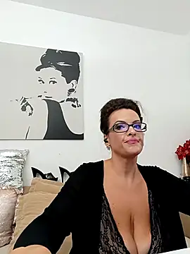 RebeccaNoble online show from 5, 10, 2025