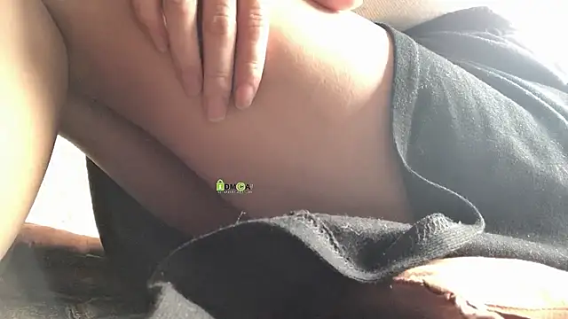 Snapshot of Tw_Zoella chatting on 24, 12, 2024 Tw Zoella online show from 24, 12, 2024