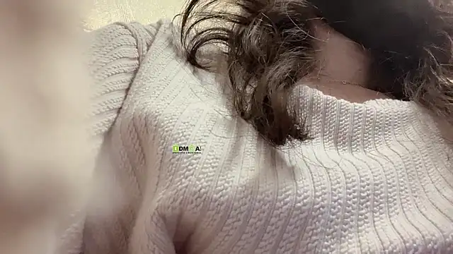 Snapshot of Tw_Zoella chatting on 16, 3, 2025 Tw Zoella online show from 16, 3, 2025