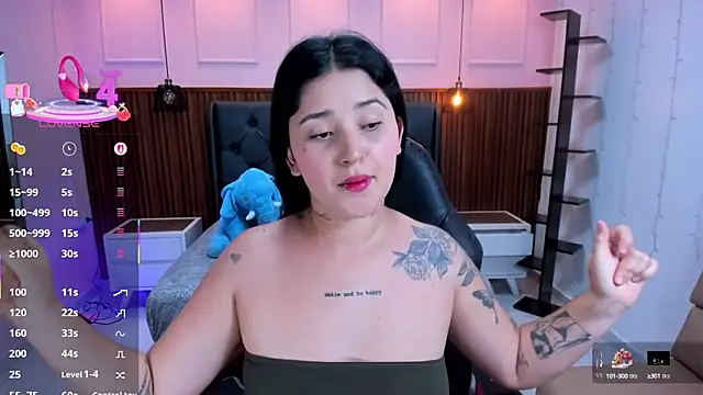 Snapshot of BIANCAROY1 chatting on 8, 9, 2025 BIANCAROY1 online show from 8, 9, 2025