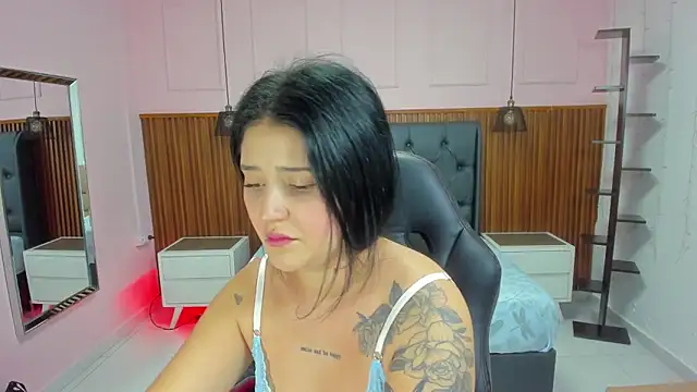 Snapshot of BIANCAROY1 chatting on 7, 10, 2025 BIANCAROY1 online show from 7, 10, 2025