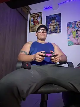 Snapshot of Danielsbigcum chatting on 23, 4, 2026 Danielsbigcum online show from 23, 4, 2026