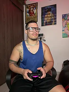 Snapshot of Danielsbigcum chatting on 7, 5, 2026 Danielsbigcum online show from 7, 5, 2026