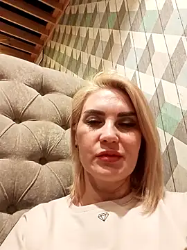 JennyOMay online show from 12, 2, 2025