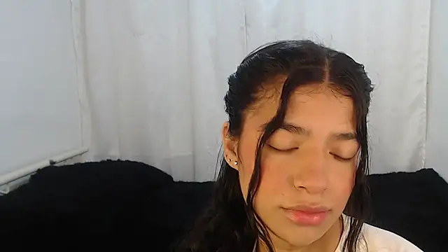 Snapshot of Liz_Galactic chatting on 15, 12, 2024 Liz Galactic online show from 15, 12, 2024