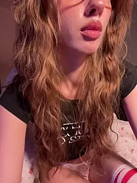 Snapshot of Weeissy chatting on 16, 10, 2025 Weeissy online show from 16, 10, 2025