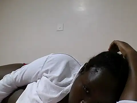 Snapshot of queen_aria19 chatting on 9, 1, 2026 queen aria19 online show from 9, 1, 2026