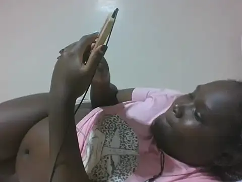 Snapshot of queen_aria19 chatting on 20, 2, 2026 queen aria19 online show from 20, 2, 2026