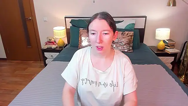 Snapshot of CatherineWalls chatting on 1, 2, 2026 CatherineWalls online show from 1, 2, 2026