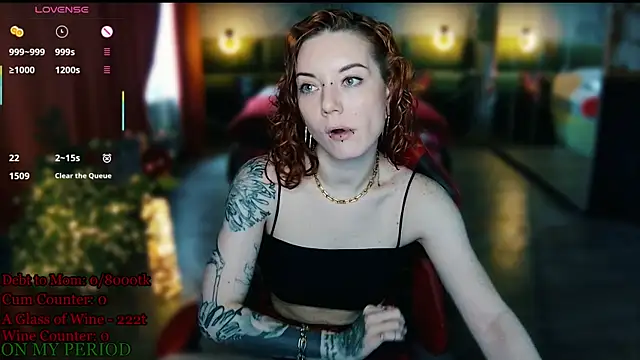 Snapshot of MaxPhoenixx chatting on 13, 4, 2026 MaxPhoenixx online show from 13, 4, 2026