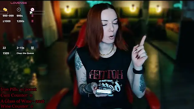 Snapshot of MaxPhoenixx chatting on 28, 4, 2026 MaxPhoenixx online show from 28, 4, 2026