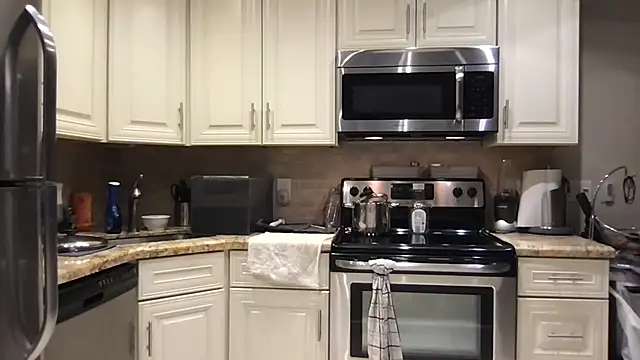 Snapshot of BigGuyMuscle chatting on 31, 10, 2025 BigGuyMuscle online show from 31, 10, 2025