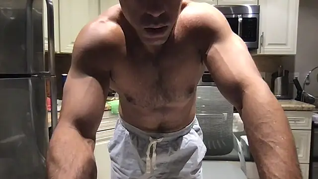 Snapshot of BigGuyMuscle chatting on 7, 11, 2025 BigGuyMuscle online show from 7, 11, 2025