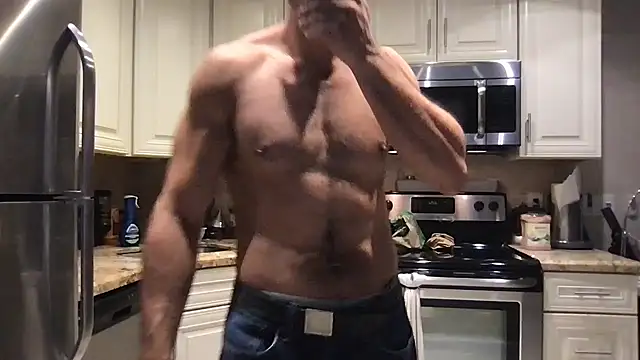 Snapshot of BigGuyMuscle chatting on 18, 11, 2025 BigGuyMuscle online show from 18, 11, 2025