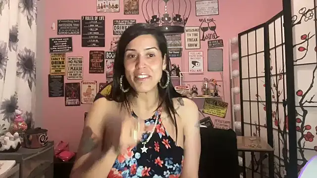 latinacubana online show from 5, 2, 2025