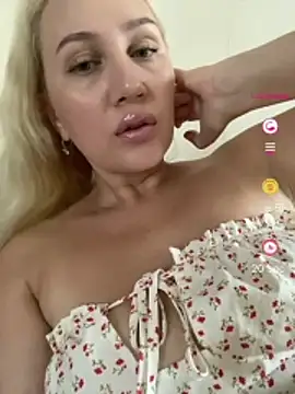 YourBlondee online show from 9, 7, 2026