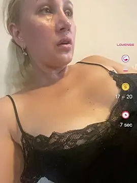 YourBlondee online show from 18, 7, 2026