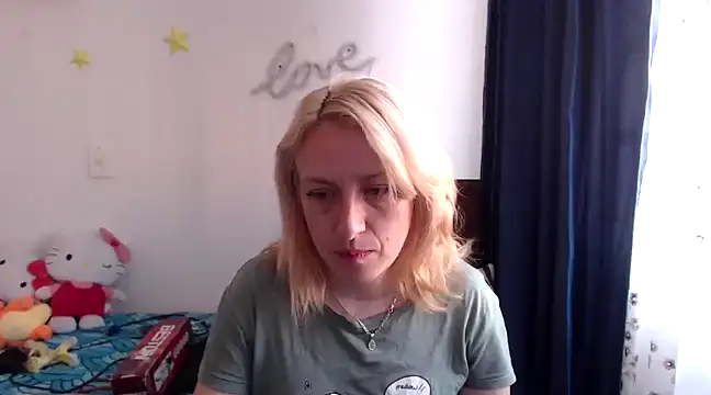 Snapshot of kittykalor09 chatting on 5, 12, 2024 kittykalor09 online show from 5, 12, 2024