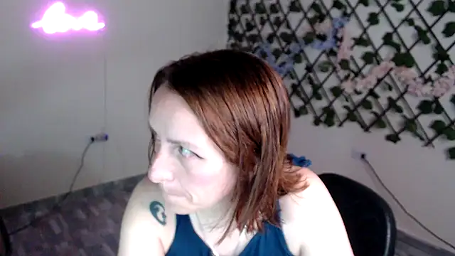 Snapshot of kittykalor09 chatting on 14, 4, 2026 kittykalor09 online show from 14, 4, 2026