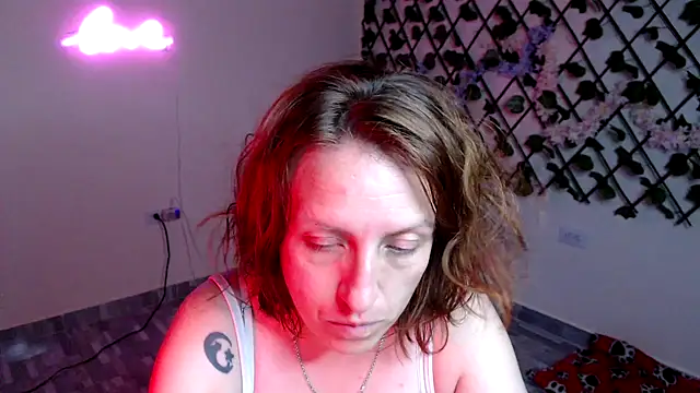 Snapshot of kittykalor09 chatting on 22, 4, 2026 kittykalor09 online show from 22, 4, 2026