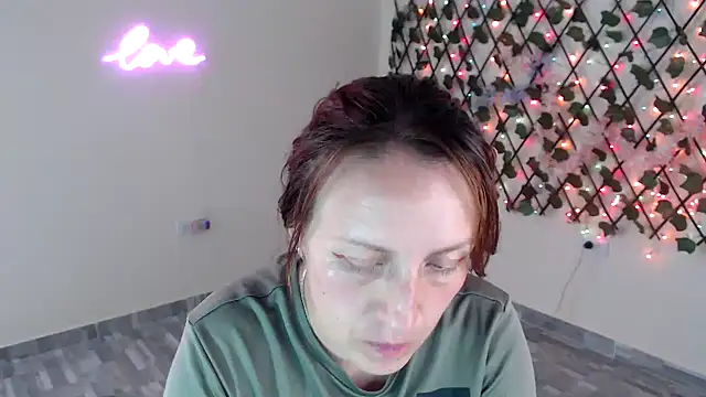 Snapshot of kittykalor09 chatting on 4, 5, 2026 kittykalor09 online show from 4, 5, 2026