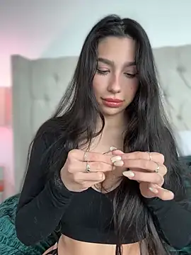 LoveLillyy online show from 29, 1, 2025