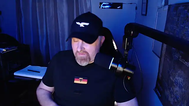 Snapshot of DerPornoPete chatting on 20, 3, 2025 DerPornoPete online show from 20, 3, 2025