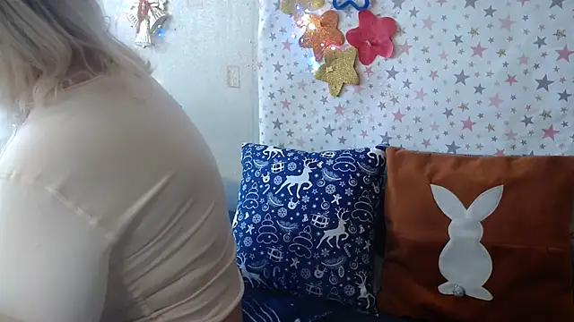 QueenLana online show from 4, 2, 2026