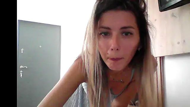 Snapshot of marie_marie03 chatting on 16, 9, 2025 marie marie03 online show from 16, 9, 2025