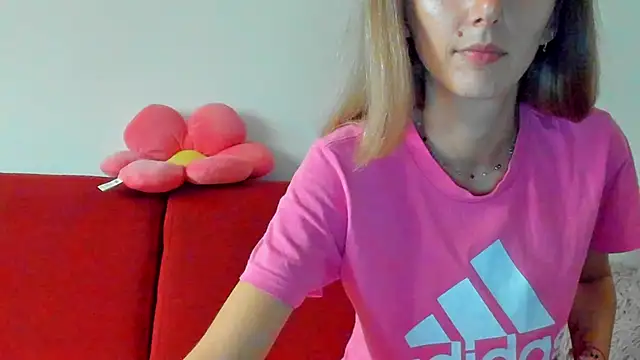 Snapshot of marie_marie03 chatting on 4, 11, 2025 marie marie03 online show from 4, 11, 2025