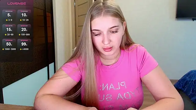 Adr1ana  online show from 7, 11, 2025