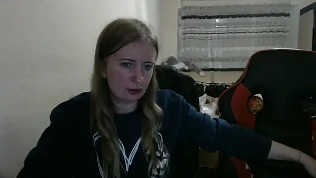 Snapshot of PeterAndJen chatting on 1, 11, 2025 PeterAndJen online show from 1, 11, 2025