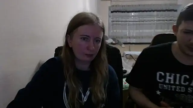 Snapshot of PeterAndJen chatting on 3, 11, 2025 PeterAndJen online show from 3, 11, 2025