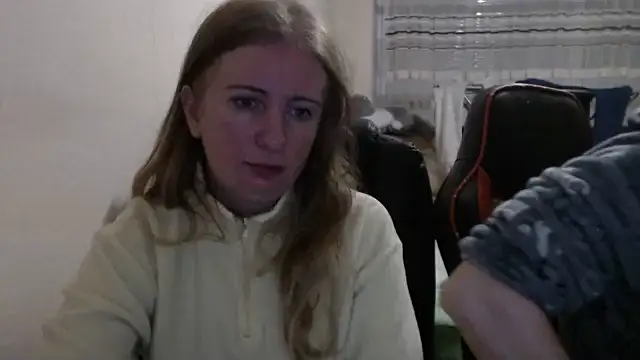 Snapshot of PeterAndJen chatting on 7, 11, 2025 PeterAndJen online show from 7, 11, 2025