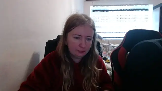 Snapshot of PeterAndJen chatting on 14, 11, 2025 PeterAndJen online show from 14, 11, 2025