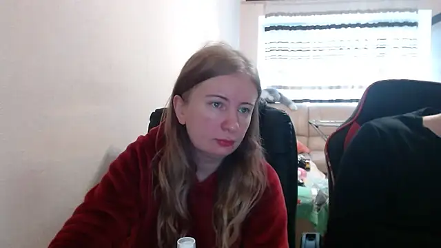 Snapshot of PeterAndJen chatting on 15, 11, 2025 PeterAndJen online show from 15, 11, 2025