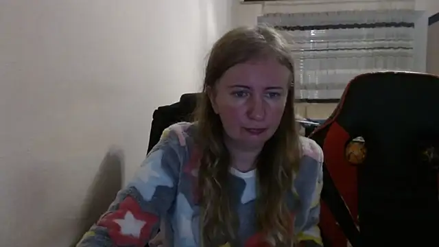 Snapshot of PeterAndJen chatting on 21, 11, 2025 PeterAndJen online show from 21, 11, 2025