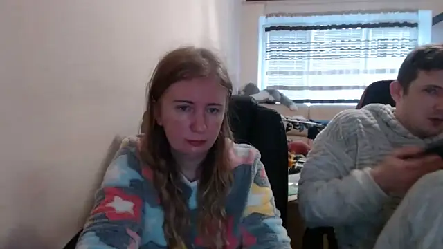 Snapshot of PeterAndJen chatting on 22, 11, 2025 PeterAndJen online show from 22, 11, 2025