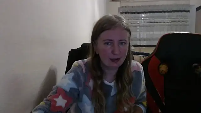 Snapshot of PeterAndJen chatting on 23, 11, 2025 PeterAndJen online show from 23, 11, 2025